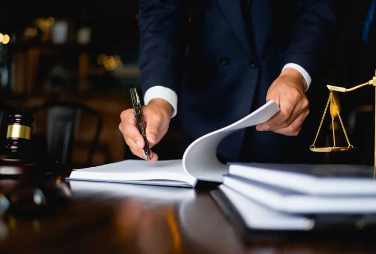 When-to-Hire-an-Employment-Lawyer